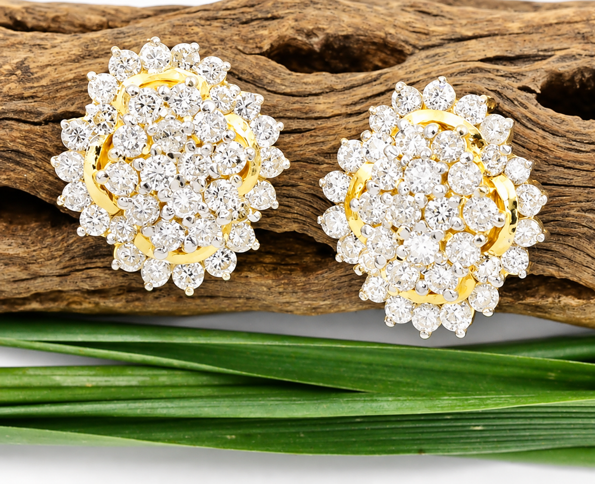 Kent Island Jewelry Estate 18k Yellow Gold Diamond Cluster stud earrings in a floral-inspired design.