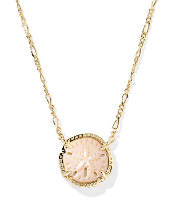 Kendra Scott Sand Dollar Short Pendant Necklace in gold with a natural mother-of-pearl charm and Figaro chain.