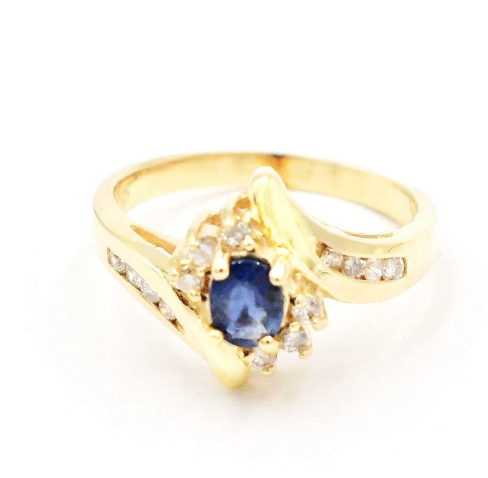 Kent Island Jewelry Estate 14k YG cocktail ring with .13 tcw diamonds & central sapphire.