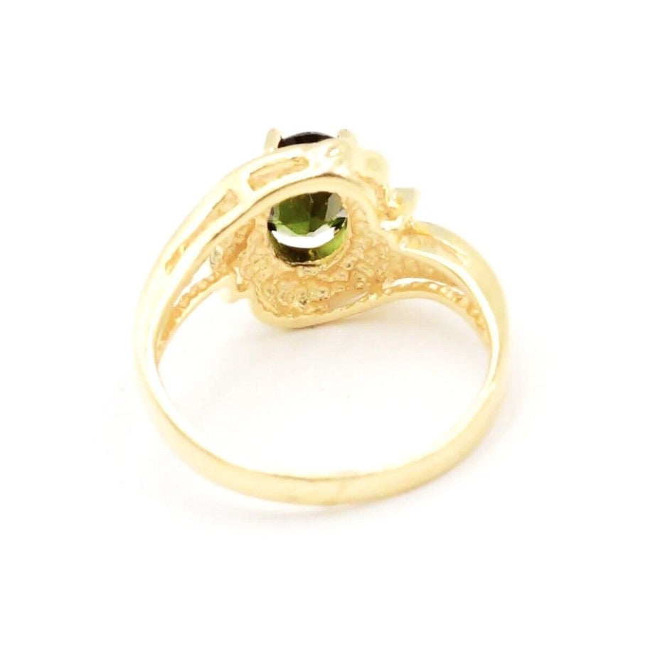 Kent Island Jewelry Estate 14k yellow gold ring with emerald & diamond (.01 tcw), ornate band, raised prong setting.
