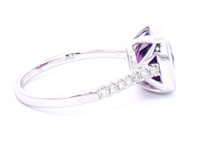 White Gold Diamond and Amethyst Ring.